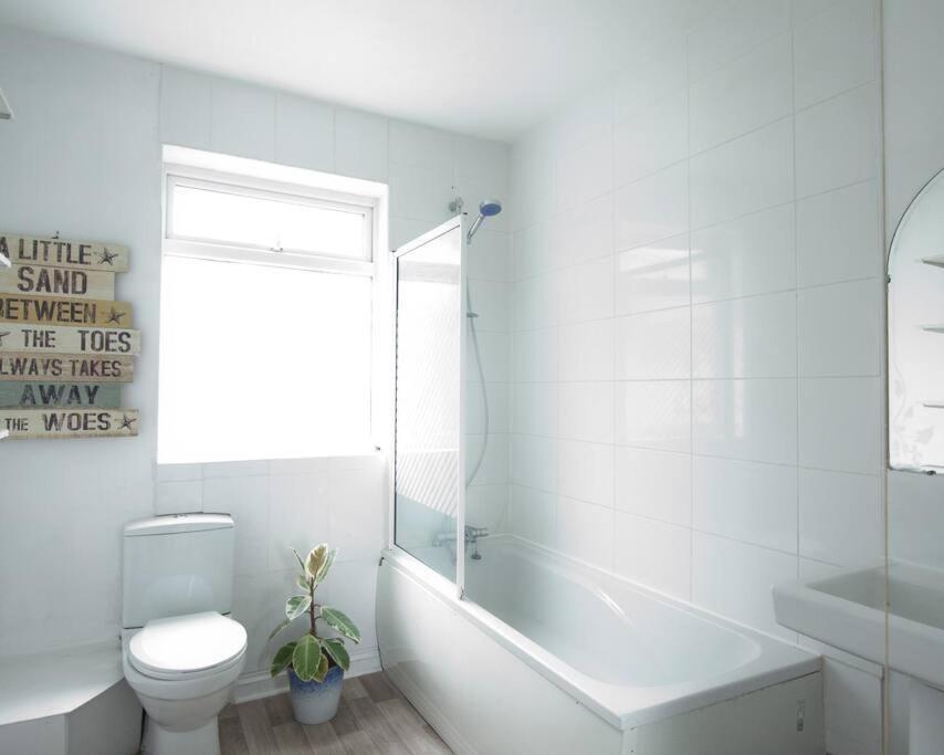 City Centre 4 Bedroom House Winchester Exterior photo
