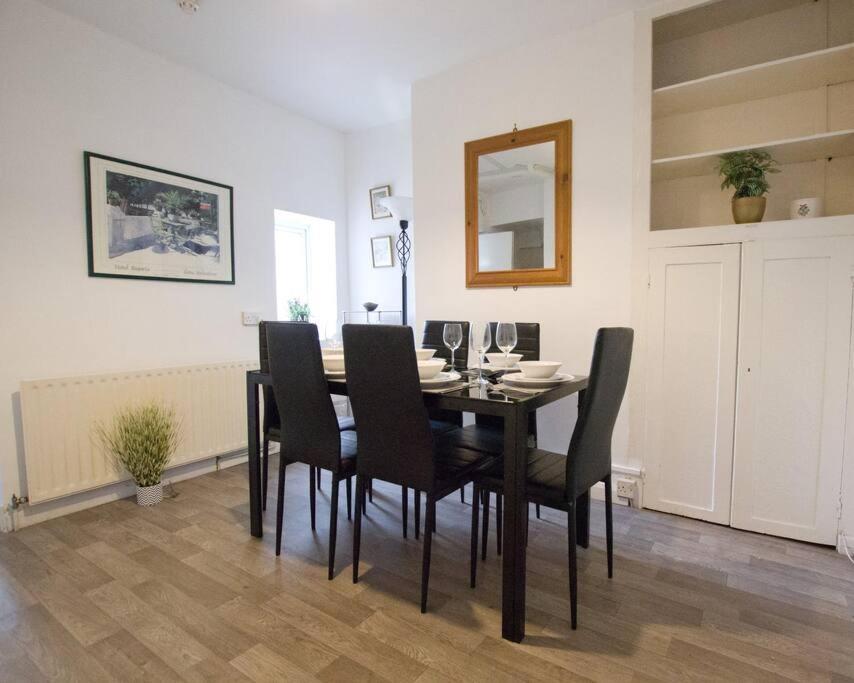 City Centre 4 Bedroom House Winchester Exterior photo